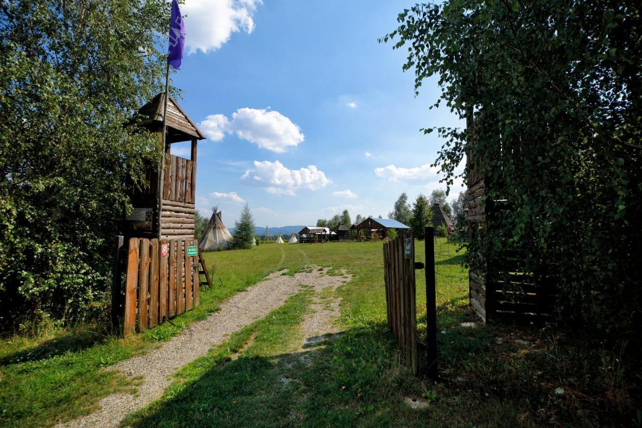 Hotel Fort Wapiti Zalasowa Zewnętrze zdjęcie