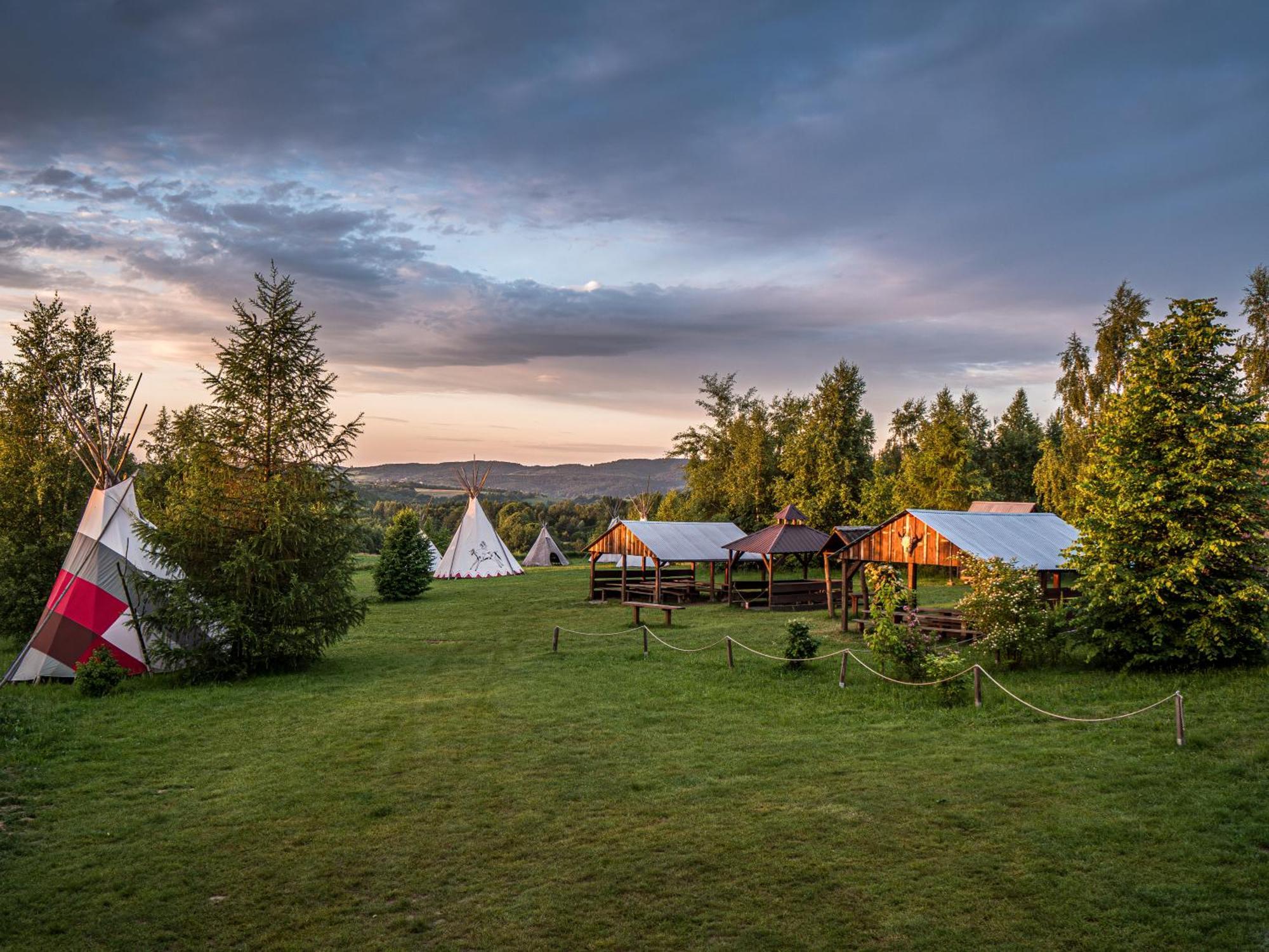 Hotel Fort Wapiti Zalasowa Zewnętrze zdjęcie