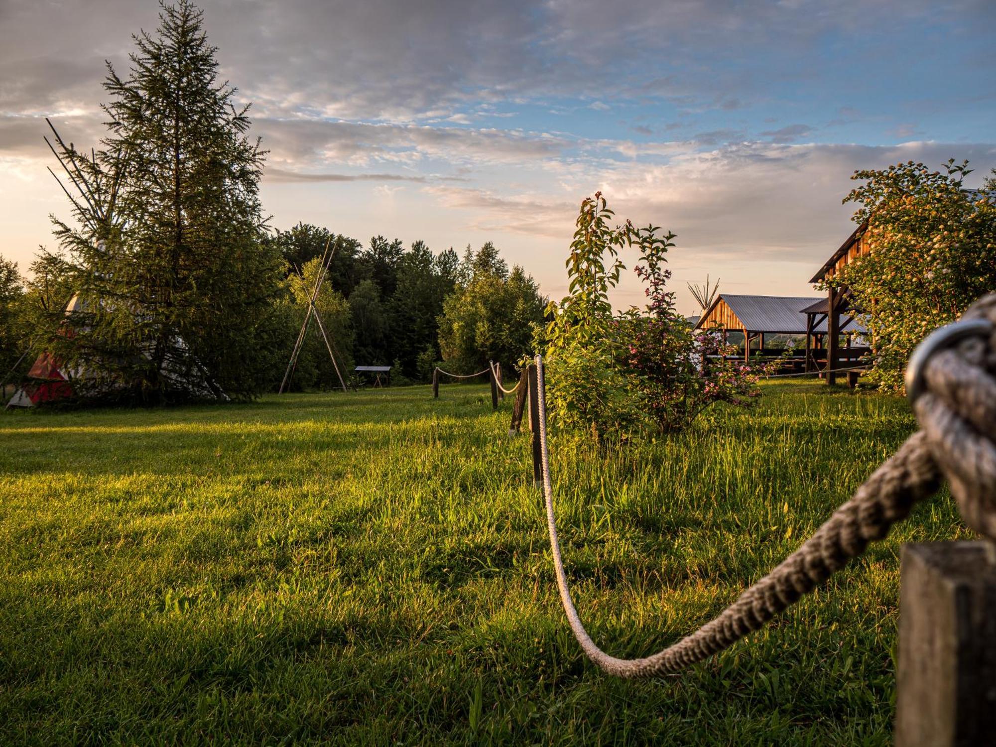 Hotel Fort Wapiti Zalasowa Zewnętrze zdjęcie